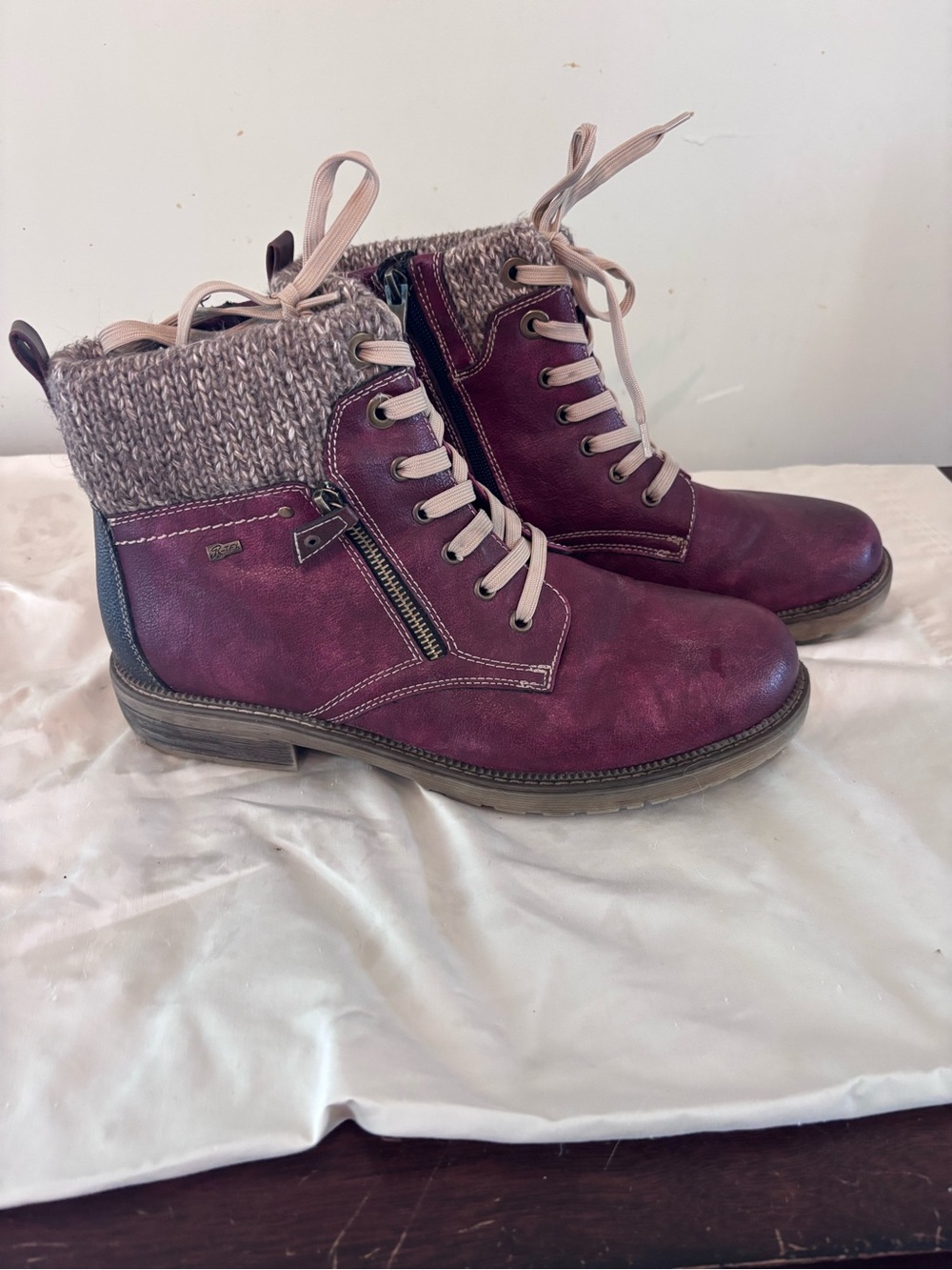 Women's Spring Step Knit Collar Lace-Up Ankle Boots - Burgundy